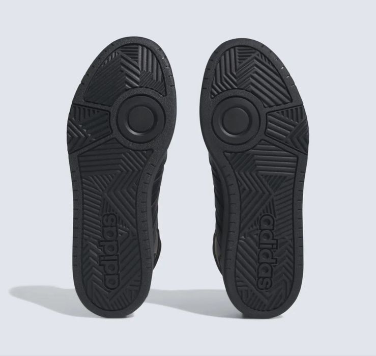 Adidas, размер 42,5, цена 30000