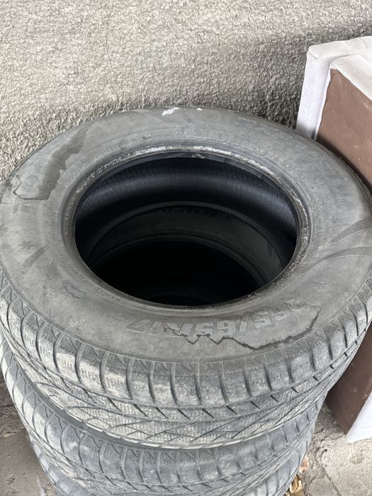 Продам шины на прадо б/у