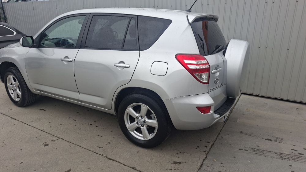 TOYOTA RAV4 2010 — imagine 2