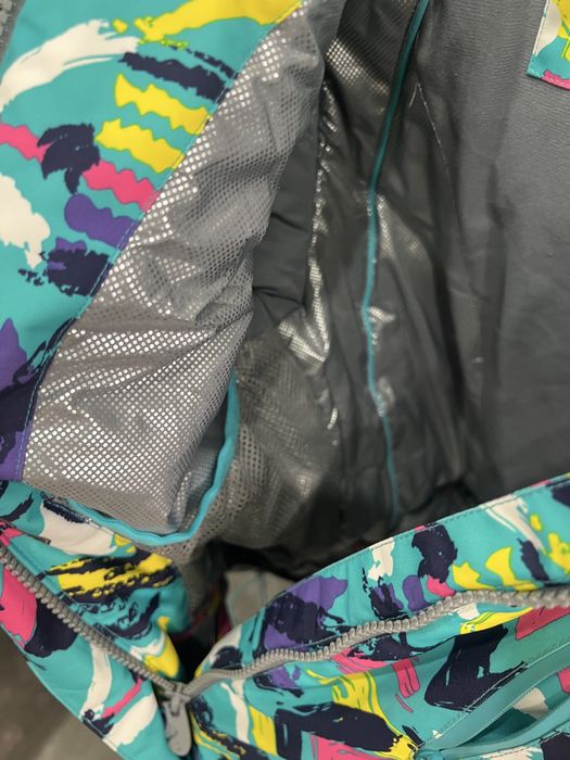 Продается лыжный костюм для девочек