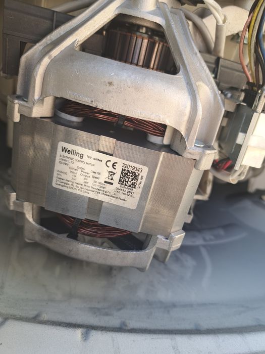 Masina de spalat pentru piese,Daewoo,cuva nu mai este disponibila.