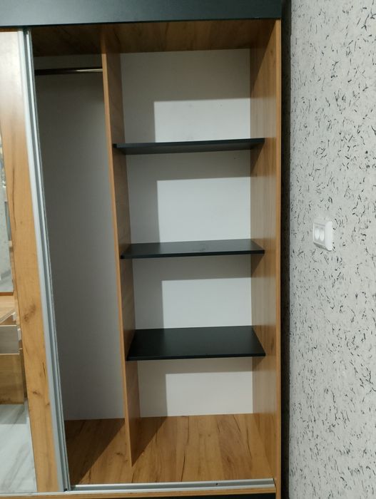 Shkaf   sotiladi olinganiga 3 oy bo'ldi