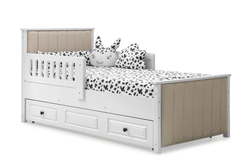 Тапицирано монтесори легло с голямо долно чекмедже "Mila"