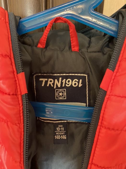 Куртка на мальчика 8-9 лет