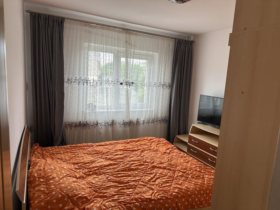 Inchiriez apartament 3 camere
