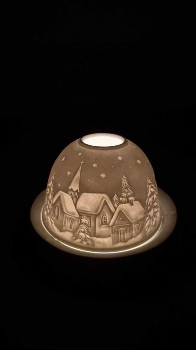 Разкошен чаен свещник–Фин порцелан!