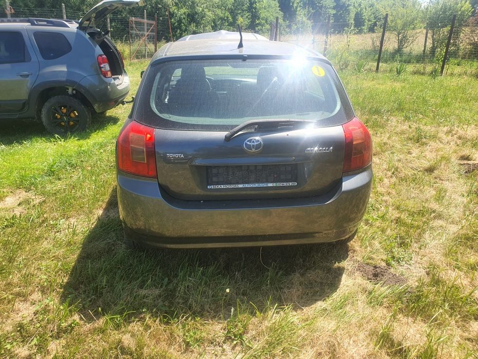 Dezmembrez toyota corolla