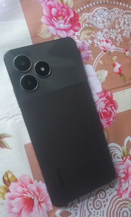 Смартфон  Realme