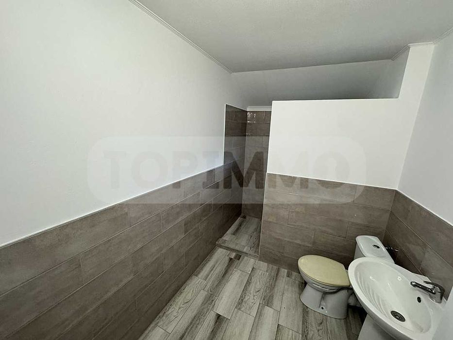 Просторна къща с басейн в село Рогачево