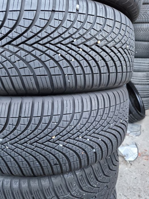 4бр. 215 55 17 Dunlop всесезонни.