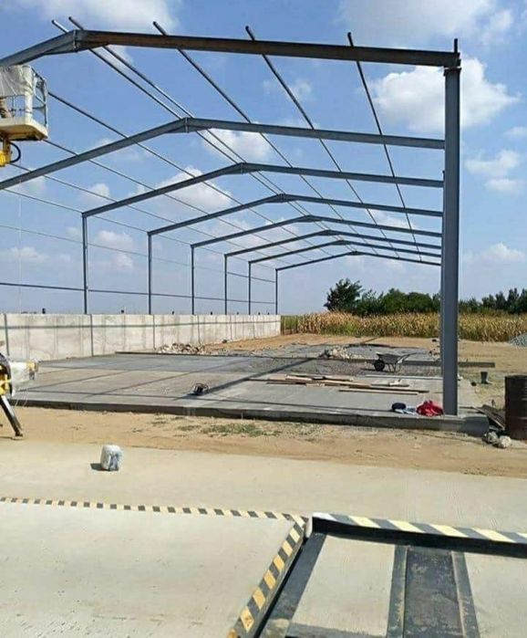 Vând hală metalică învelit cu pa panouri