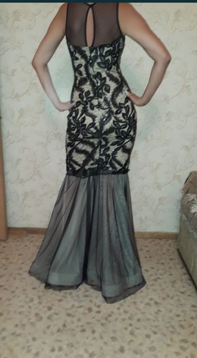 Вечернее платье