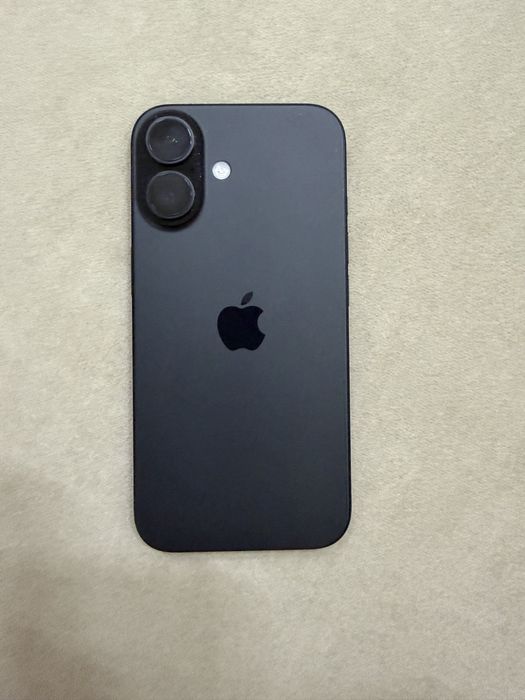 Продаю iPhone 16, 128 гигабайтов