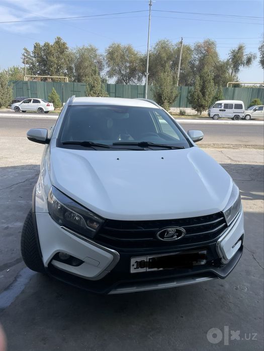 Lada vesta cross 1.8 sotiladi