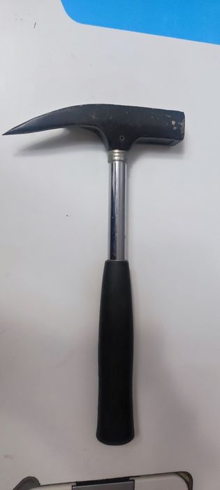 Молоток 3+1 одном