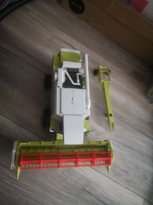 Bruder Комбайн CLAAS LEXION 480