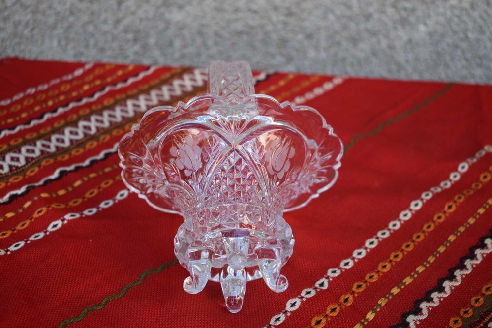кристална кошничка