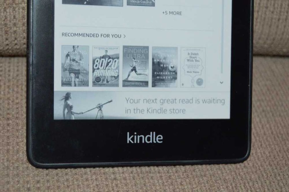 Amazon Kindle Paperwhite 4 (Generația 10) – 8GB, Waterproof, Wi-Fi, touch, iluminat