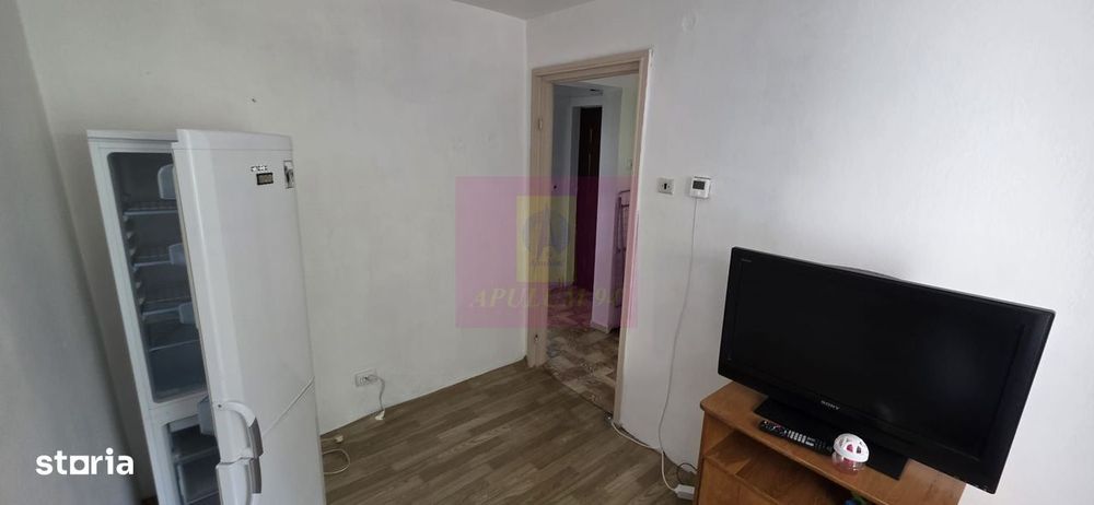 Apartament 3 camere de vanzare in Campina