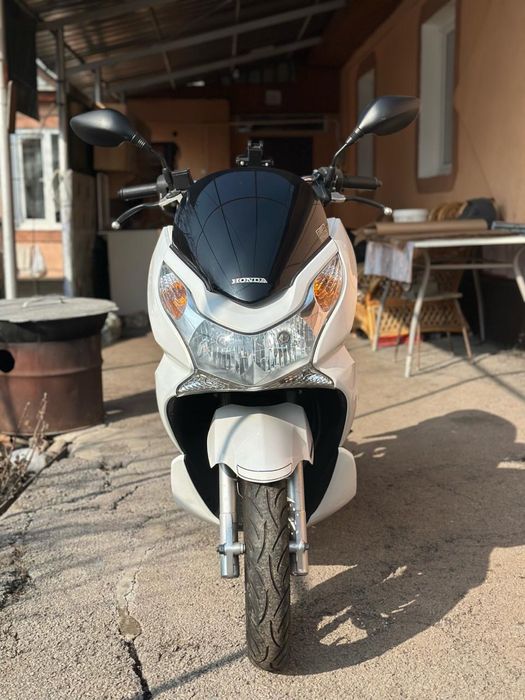 Продам Макси скутер Honda pcx125