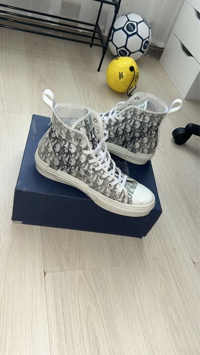 Dior b23