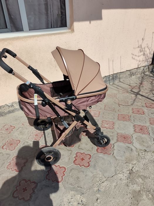 Продам коляску трансформер очень хорошым состояний новый