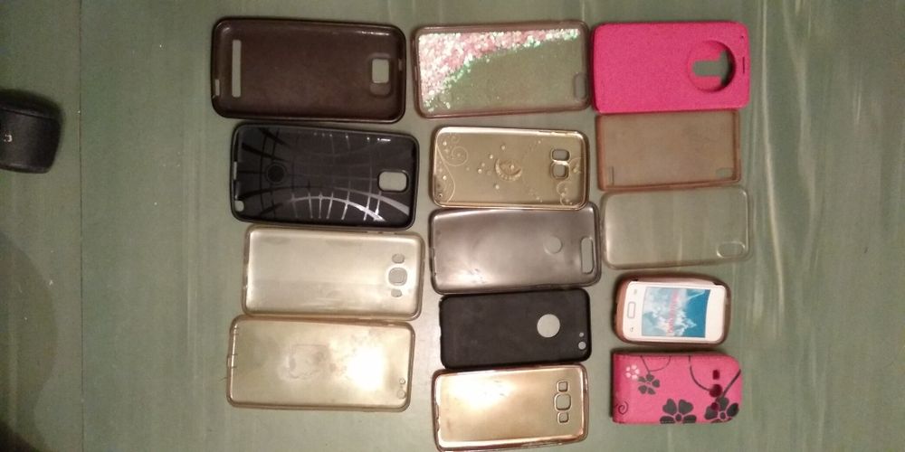 Carcase - Huse pentru diverse modele de telefoane mobile