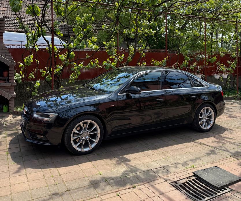 Audi A4 B8 facelift (S-line)