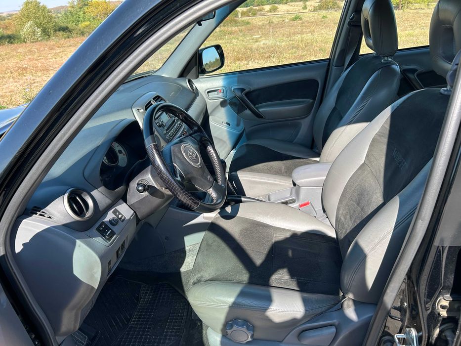 Vand Toyota RAV4 2.0 D4D 2003