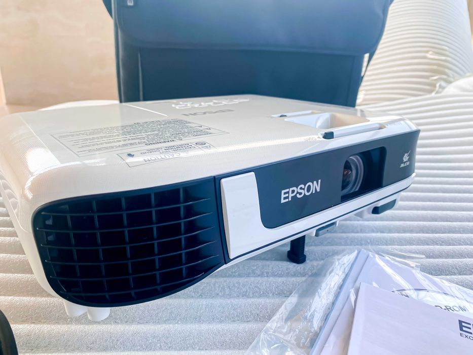 Проектор EPSON EB-X51