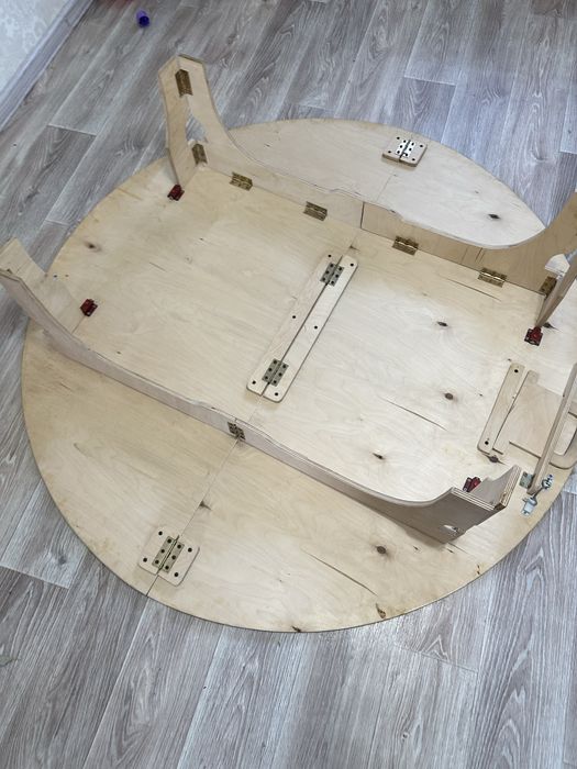 Круглый стол трансформер