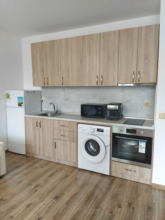 Продава се Едностаен апартамент в Бургас, Братя Миладинови - 40 кв.м за 2000 €/кв.м - Снимка #1