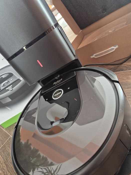 Прахосмукачка робот Irobot Roomba i7+ с ПОДАРЪК аксесоари