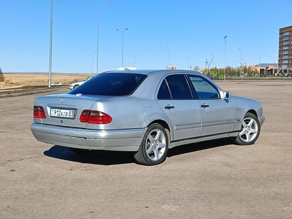 Продам Mercedes-Benz E320 4Matic, 1997 г.