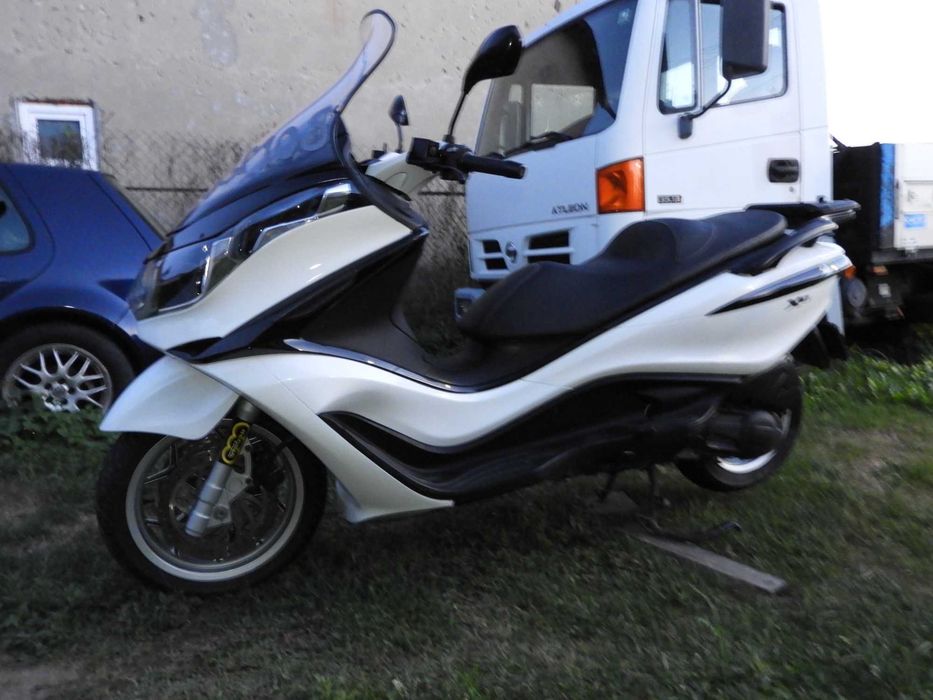 Maxi scooter Piaggio x10