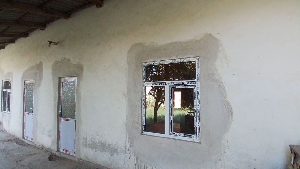 10 sotix uy-joy sotiladi. Narxi 60000 dollar. Narx kelishiladi