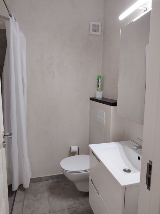 Apartament 3 camere de închiriat