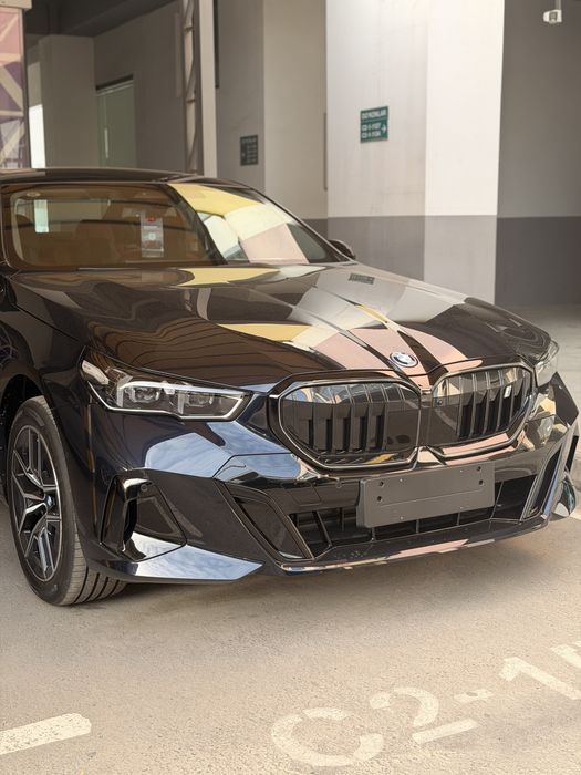 Bmw i5 40L m sport