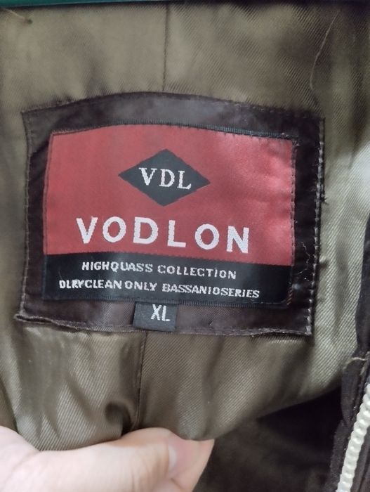 Куртка женская продаётся