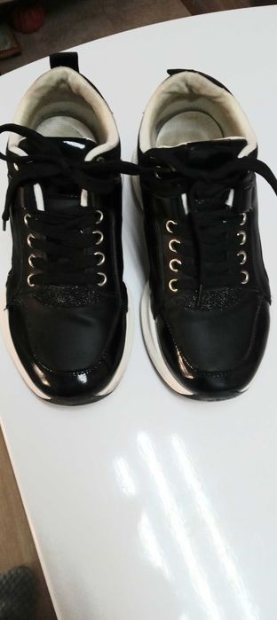 Дамски сникърси,черни,кожа и лак