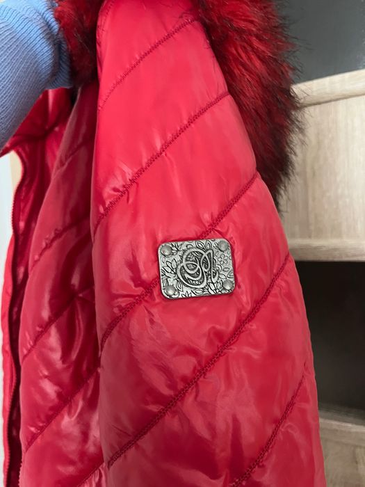 Червено зимно яке