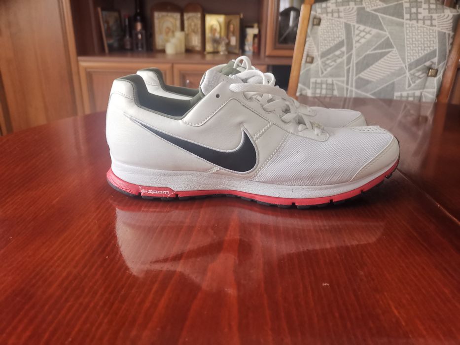 Vând adidași nike mărime 43