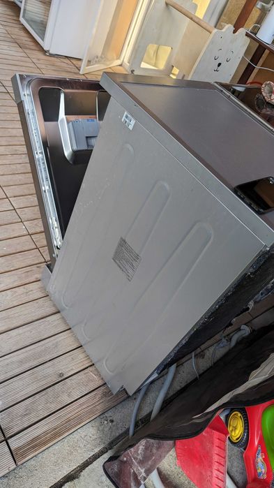 Съдомиялна за частично вграждане BEKO DSS28021X
