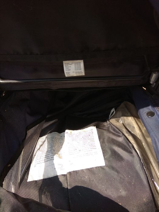 Продам коляску Чикко