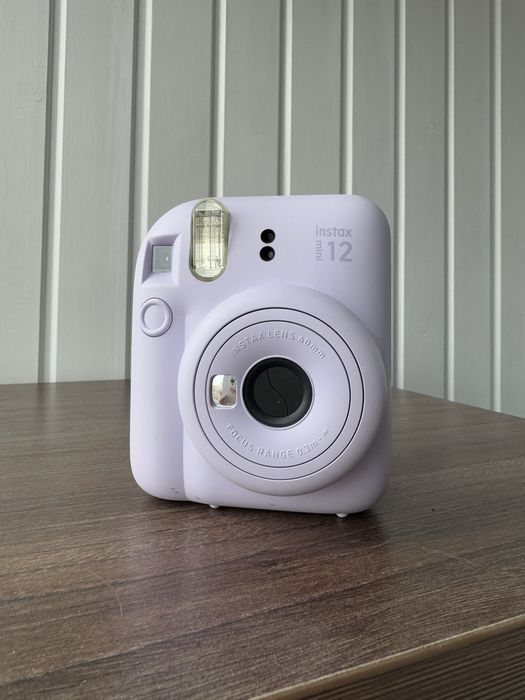продам instax mini 12