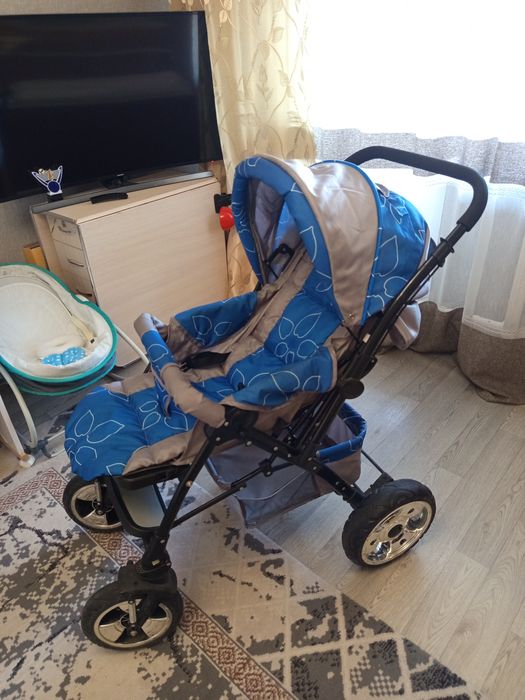 Продам детскую коляску