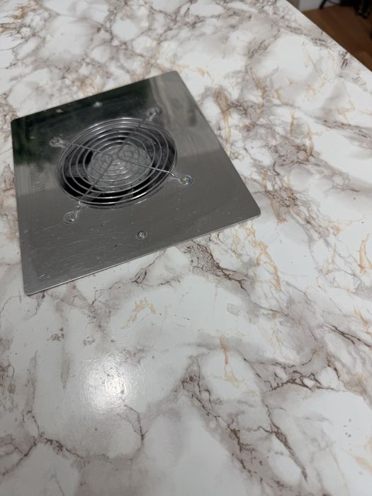 Birou unghii cu aspirator incorporat