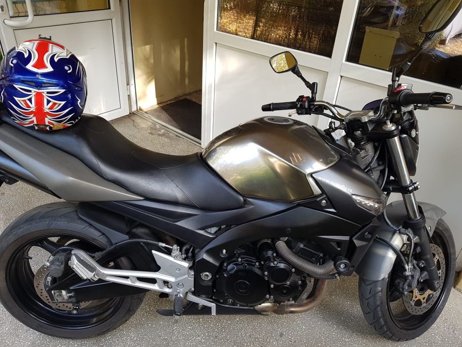 Suzuki GSR 600 model aniversar 100 ani culoare original Black and Grey
