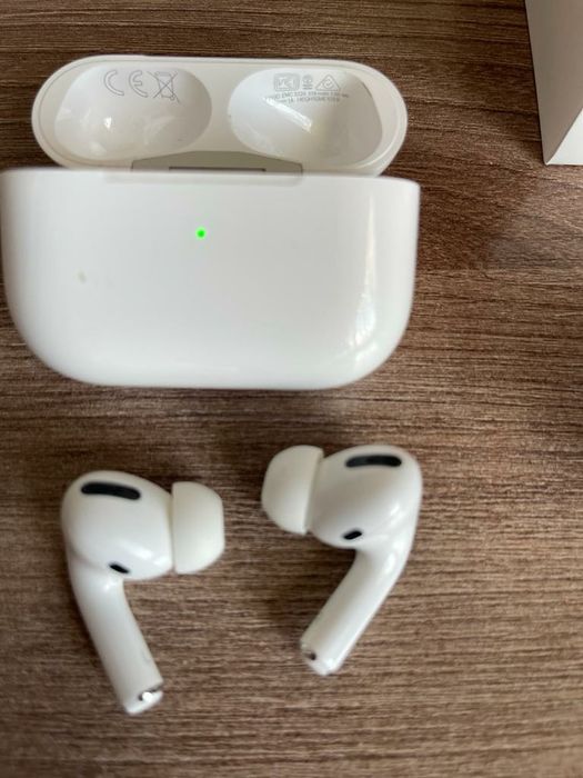 Наушники AirPods Pro оригинал.