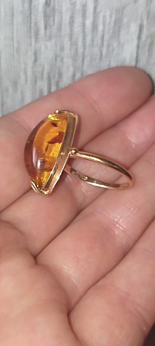 Советское золотое кольцо с янтарём